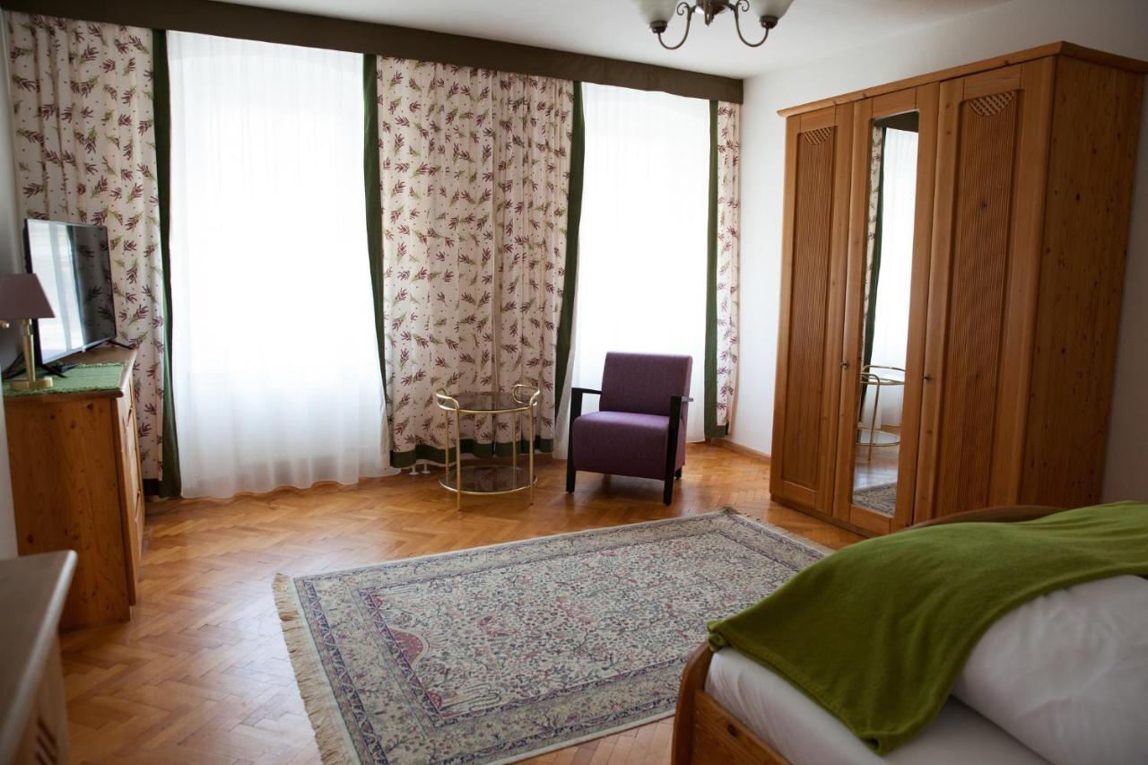 Gasthof Zum Goldenen Anker Hainburg an der Donau Ngoại thất bức ảnh